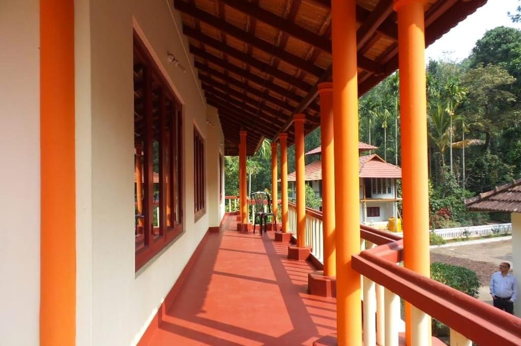 Coorg Divine Spark Home Stay Suntikoppa Ngoại thất bức ảnh